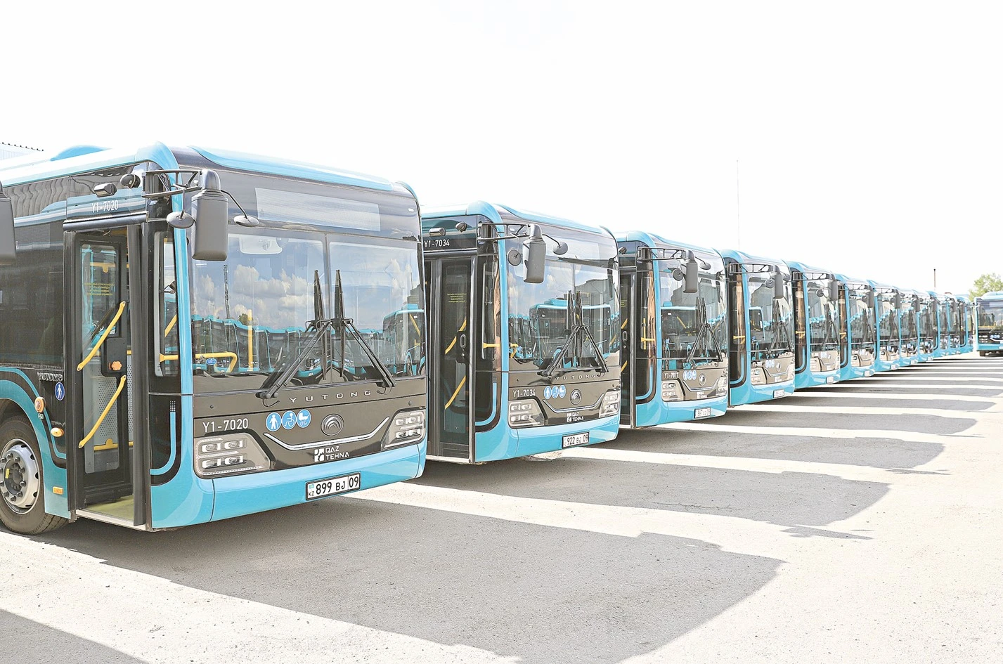 اۆتوبۋس پاركى جاڭارىپ جاتىر