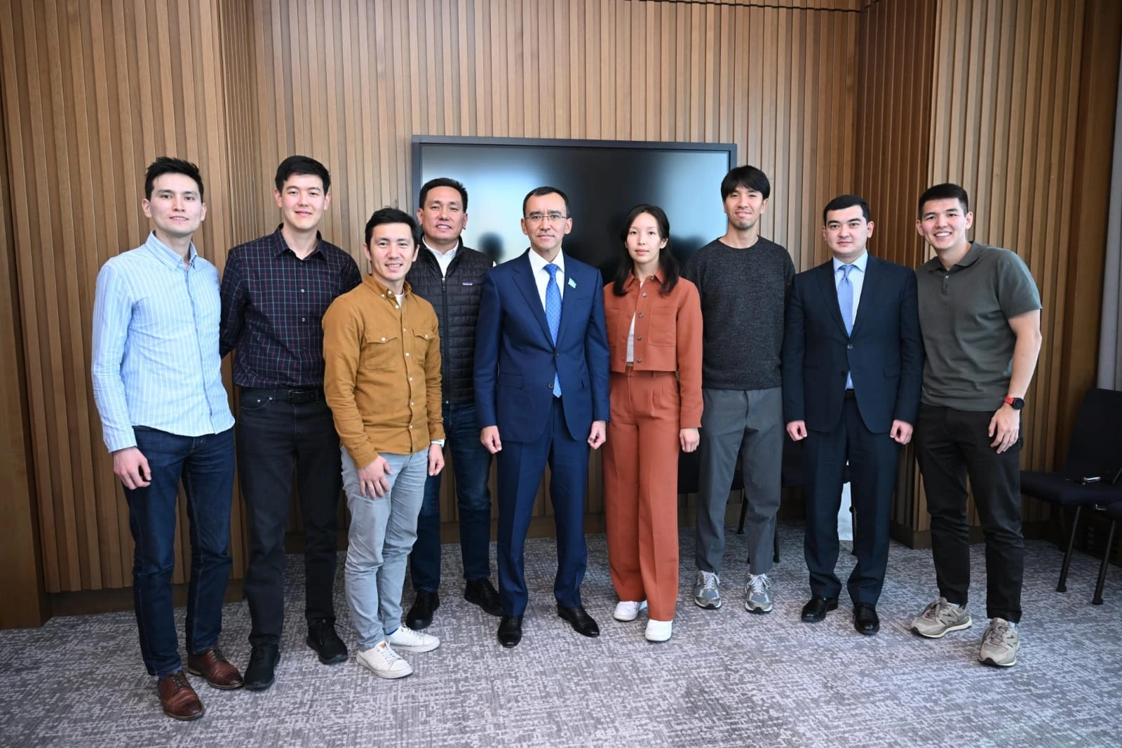 IT-يندۋستريا وكىلدەرىمەن كەزدەستى