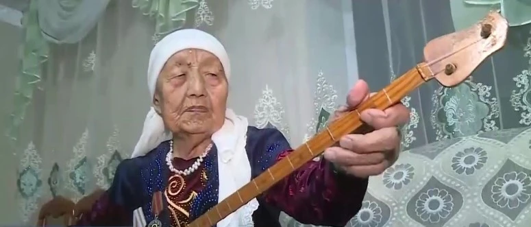 اققىزدىڭ شاكىرتى