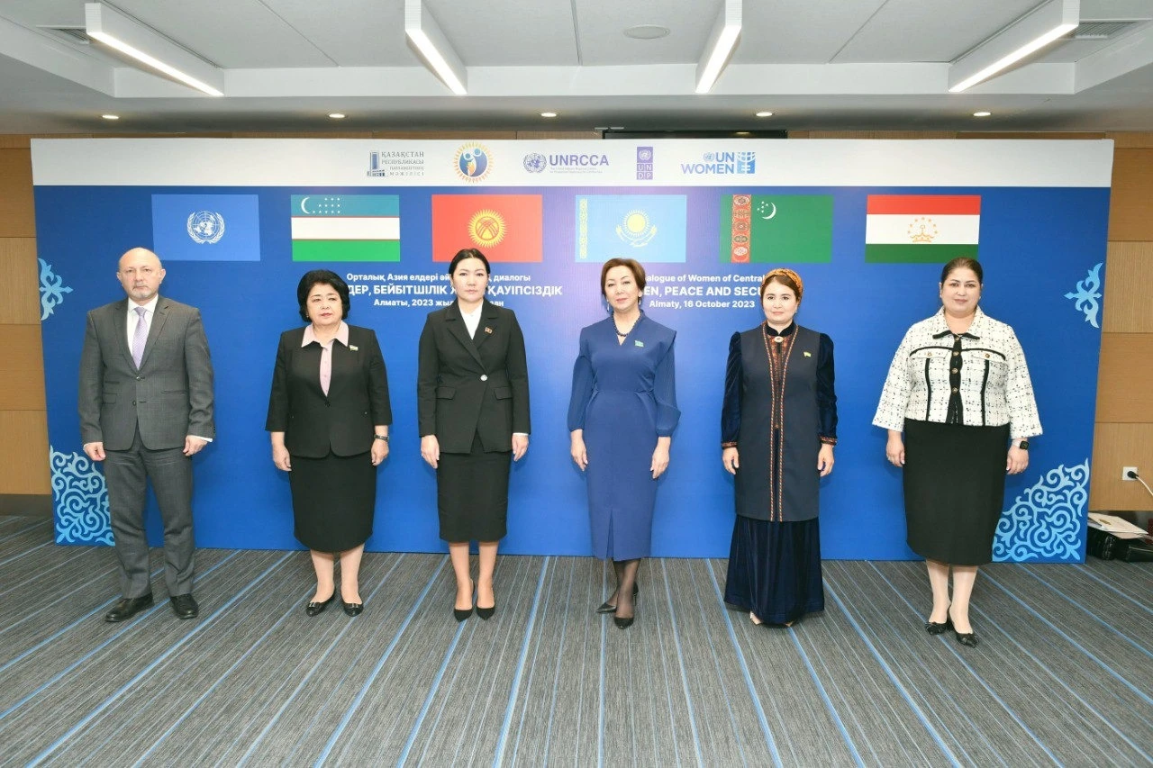 بەيبىتشىلىك جانە ايەل ءرولى