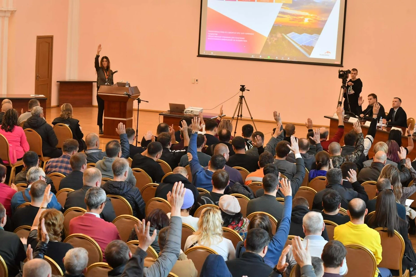 «ارسەلورميتتال تەمىرتاۋ» اق-دا قوعامدىق تىڭداۋ ءوتتى