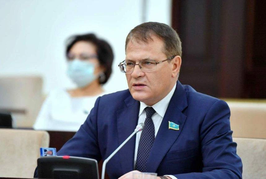 كوميتەتتىڭ كوشپەلى وتىرىسى