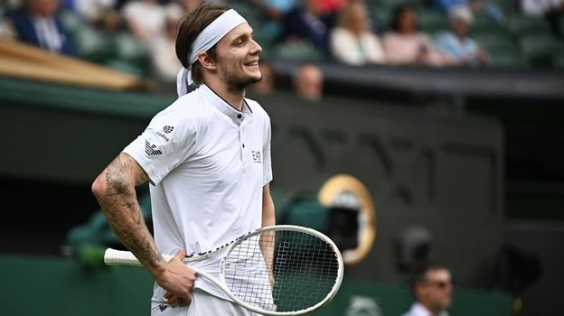 بۋبليك –  شيرەك فينالدا