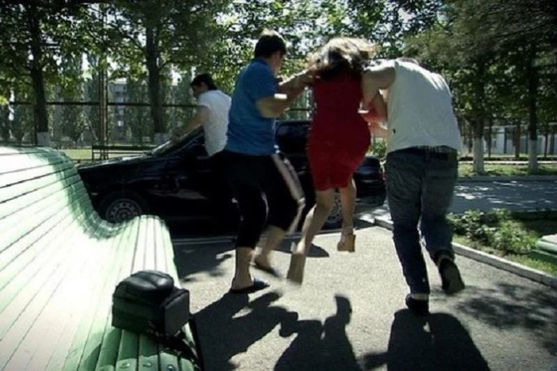 شىمكەنتتە قىز الىپ قاشقان ازامات 12 جىلعا باس بوستاندىعىنان ايىرىلۋى مۇمكىن