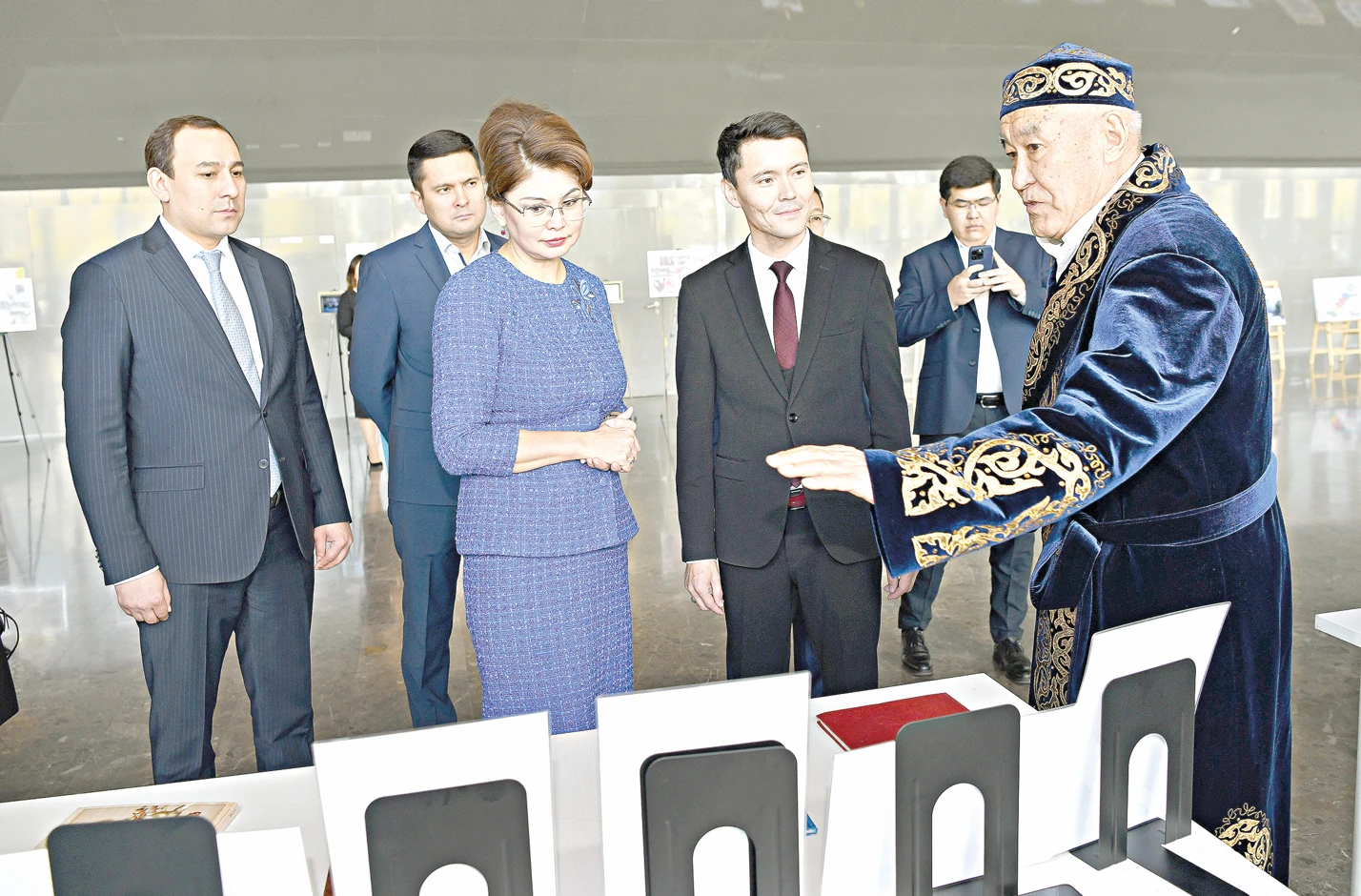 كىتاپحاناشى – مەرەيلى ماماندىق