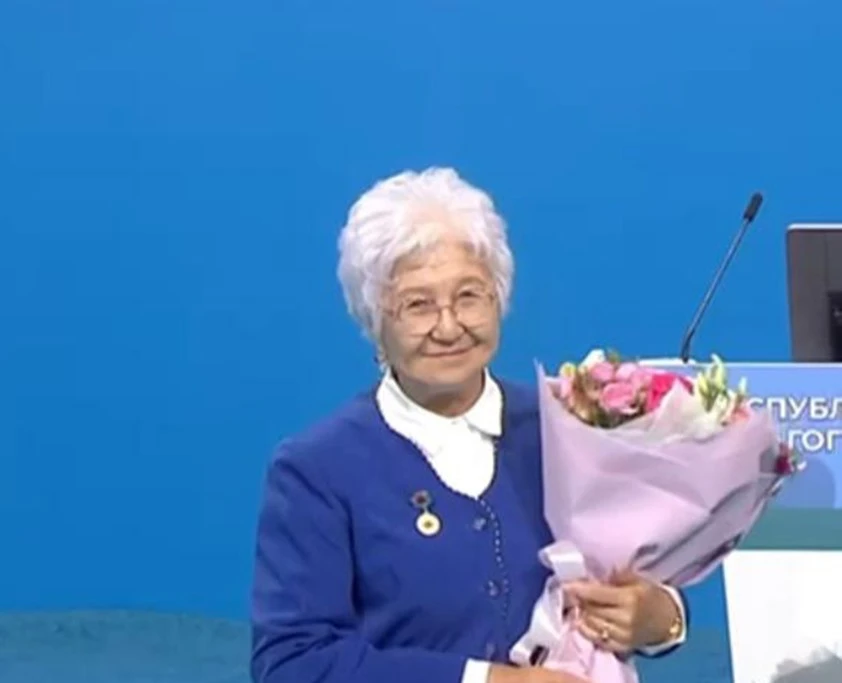 مەكتەپ ماقتانىشى – بىلىكتى مۇعالىم