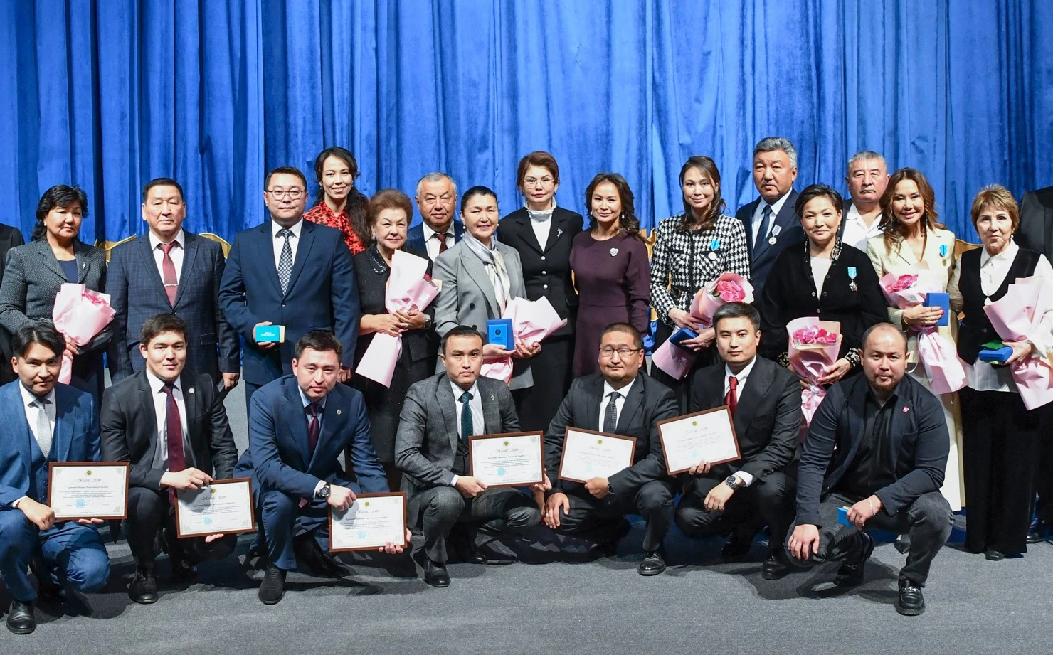 ەلەۋلى ۇلەس ەسكەرىلدى