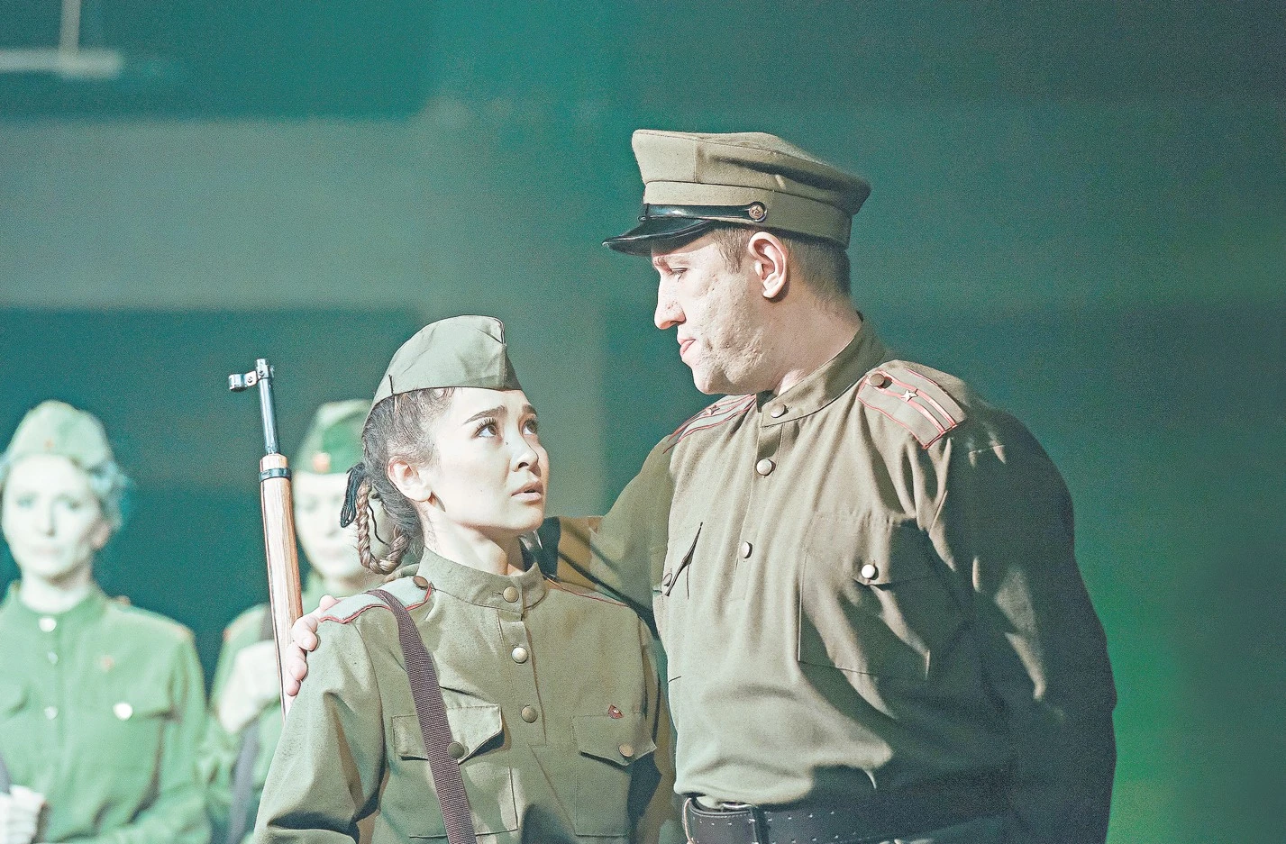 قاھارمان قىزدىڭ سىرشىل سەزىمى