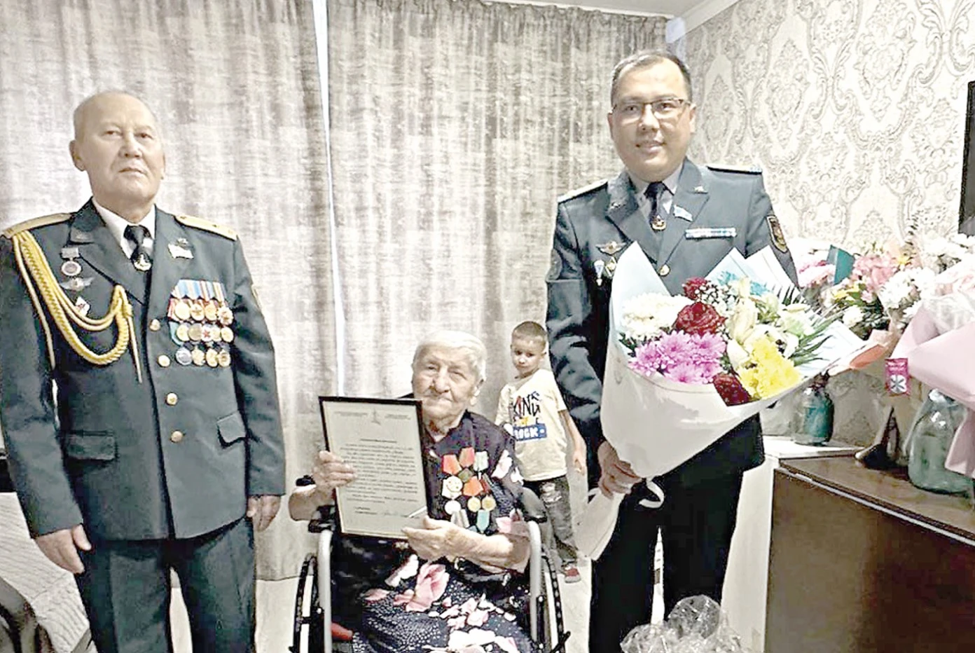 مايدانگەردى مەرەيتويىمەن قۇتتىقتادى