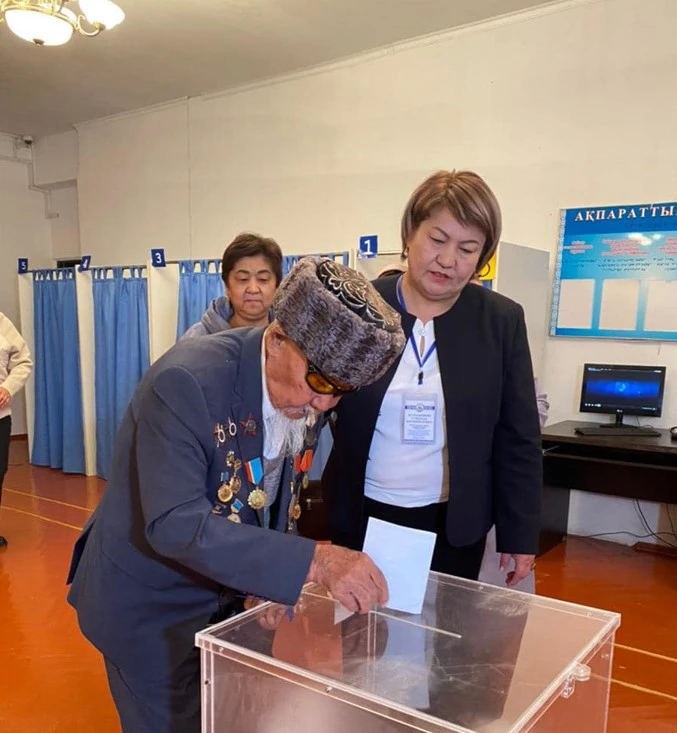 102 جاستاعى مايدانگەر داۋىس بەردى