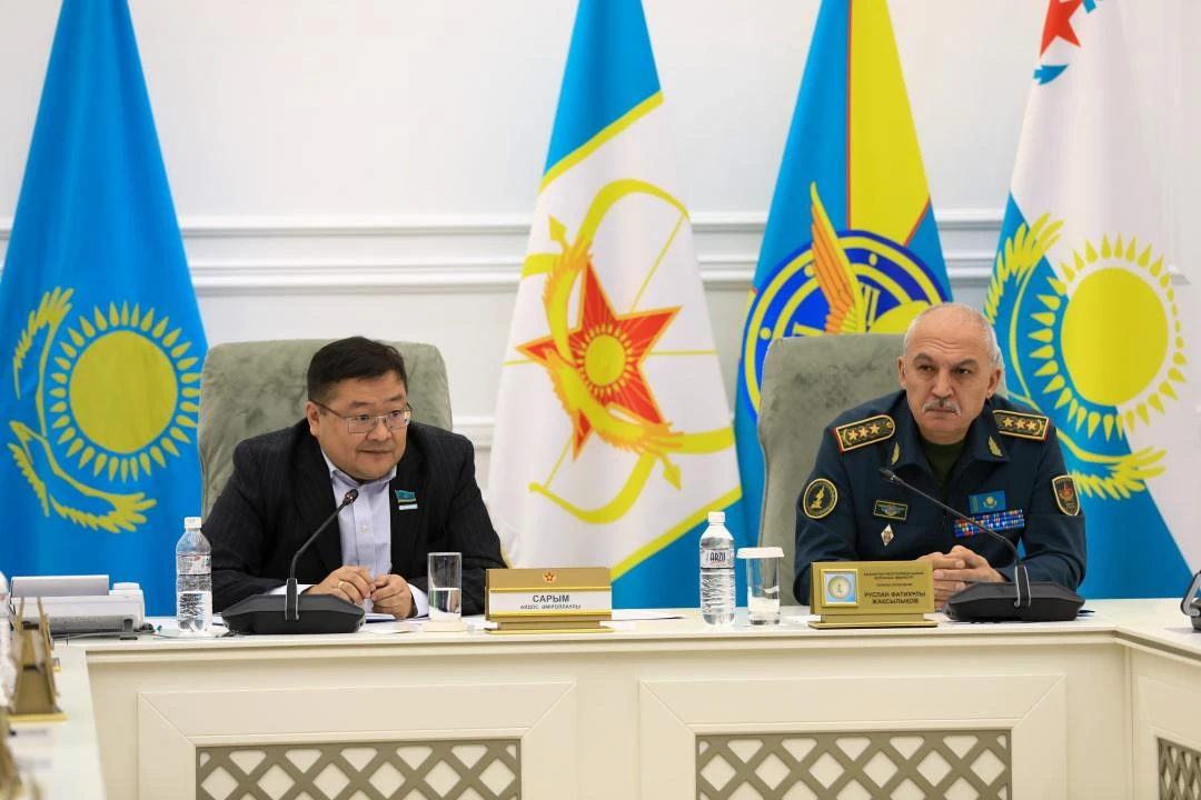 اۋماقتىق قورعانىس ماسەلەلەرى تالقىلاندى