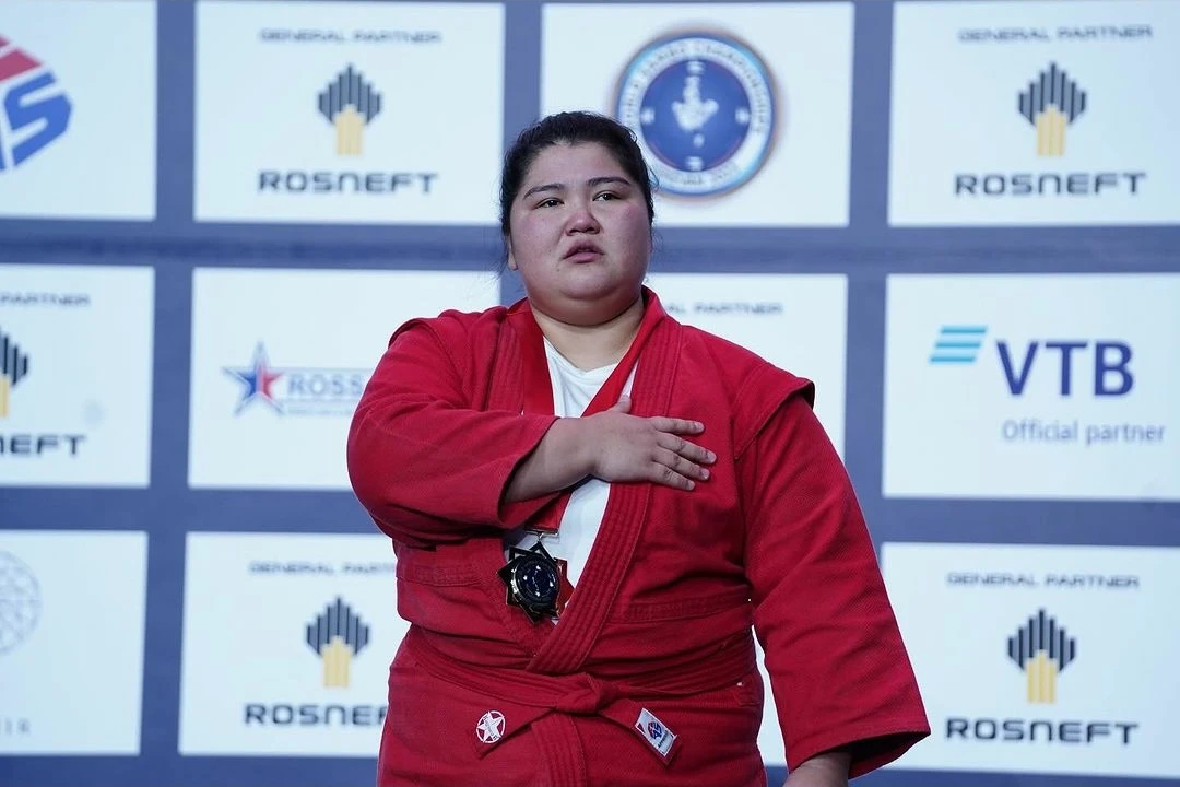 ارايلىم ابەنوۆا – سامبودان تۇڭعىش الەم چەمپيونى