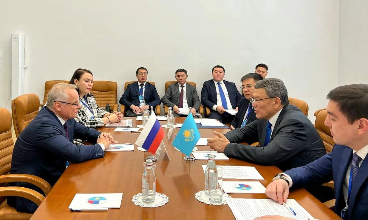 ىنتىماقتاستىق قارقىنى ۇدەي تۇسەدى