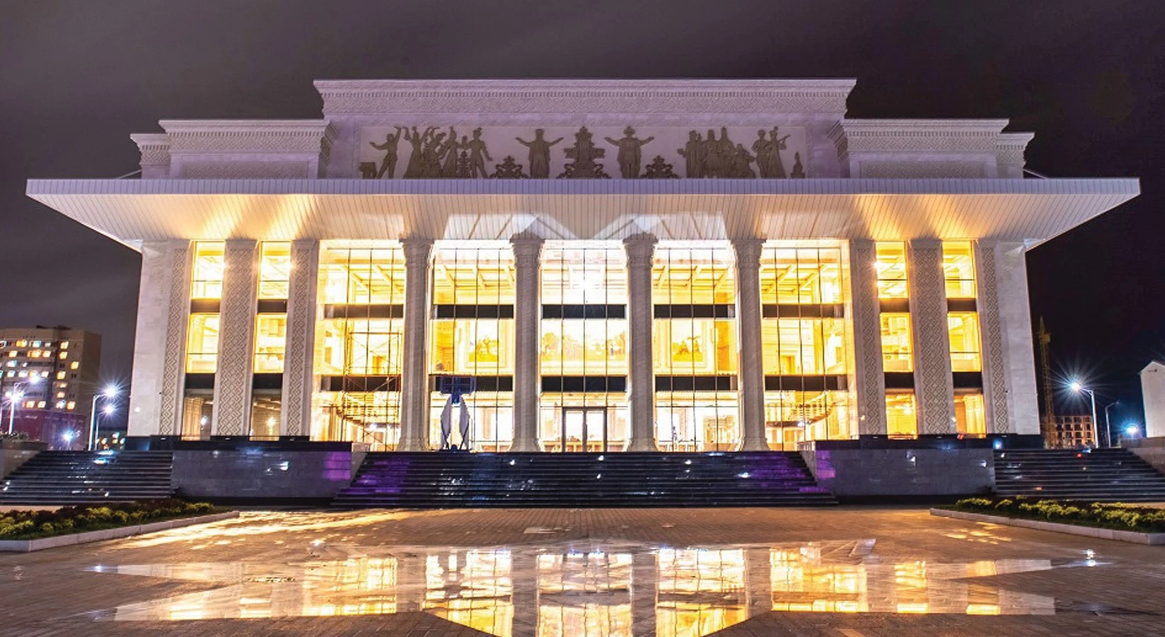 تەاتر تۇرىكمەنستانعا اتتانباق