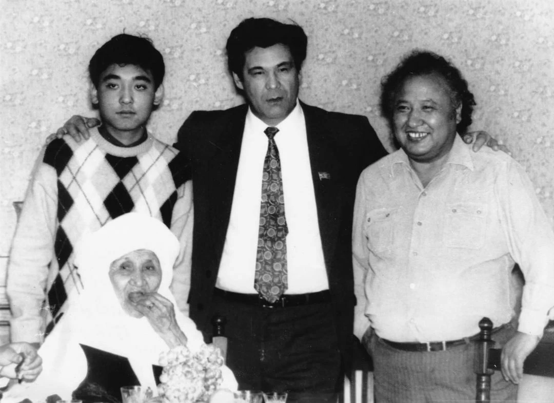 قازاقتىڭ ارداق تۇتقان ارىسى ەدى