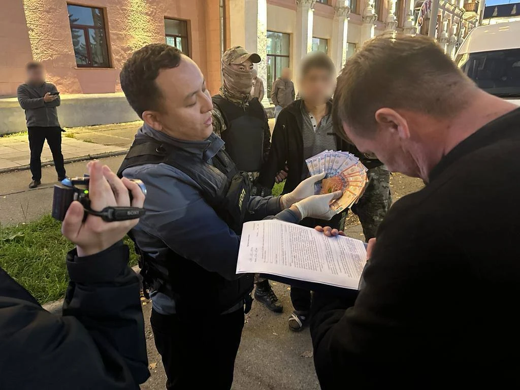 قارۋ كەزەنىپ قورقىتقان اقشا بوپسالاۋشى ۇستالدى