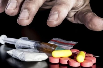 باقىلاۋسىز بالا ەسىرتكىگە ۇرىنادى