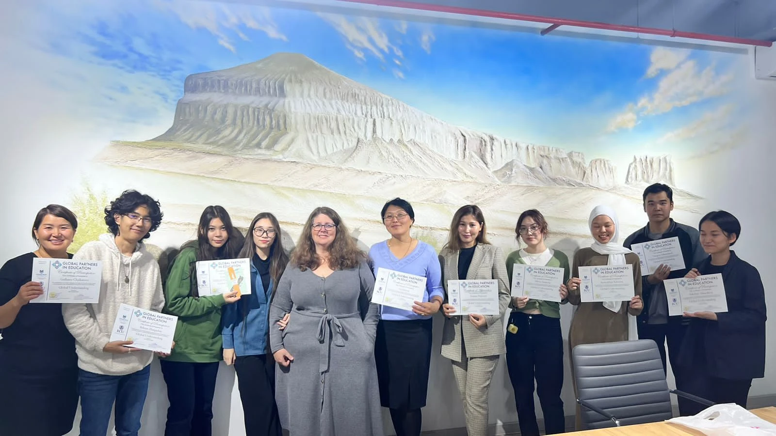 ماڭعىستاۋلىق ستۋدەنتتەر اقش جاستارىمەن بىرگە «جاھاندىق تۇسىنىكتى» تالقىلادى