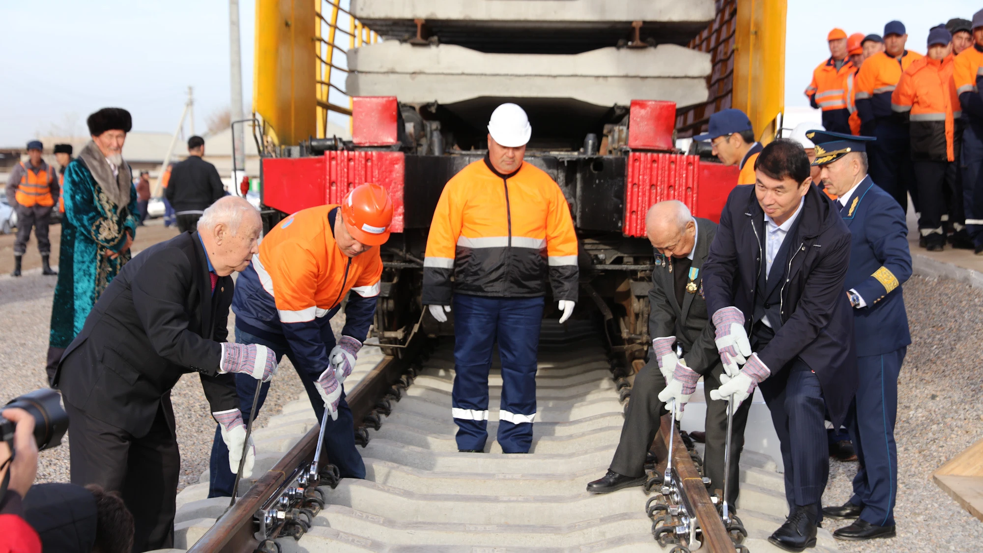 قازاقستان مەن وزبەكستان اراسىنداعى جاڭا تەمىرجول