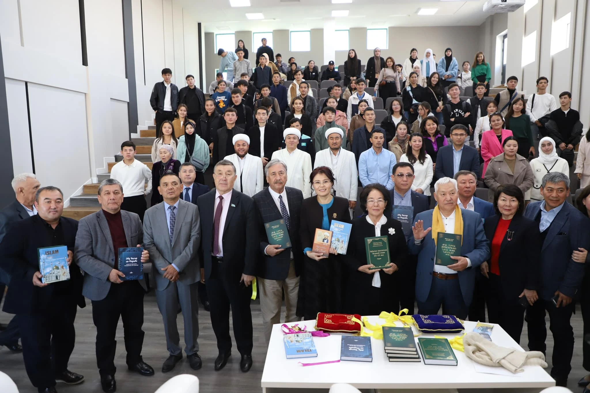 عالىمنىڭ حاتى ولمەيدى