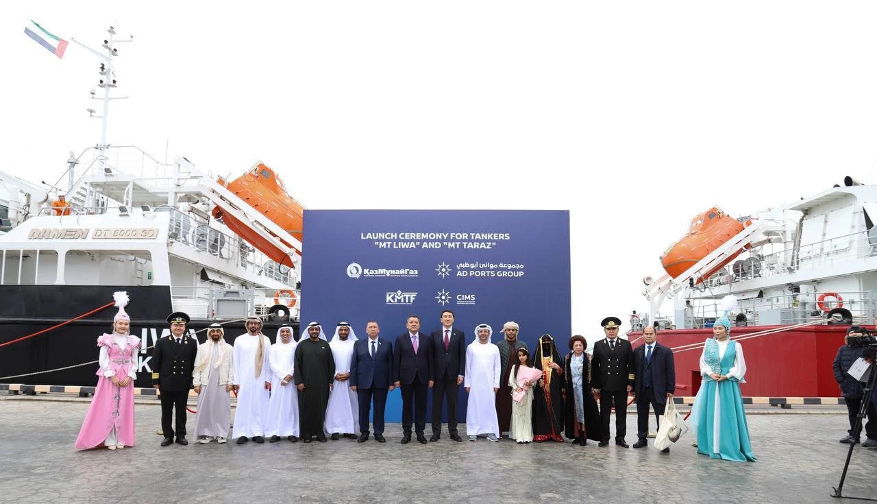 جاڭا مۇناي تانكەرلەرى كەلدى