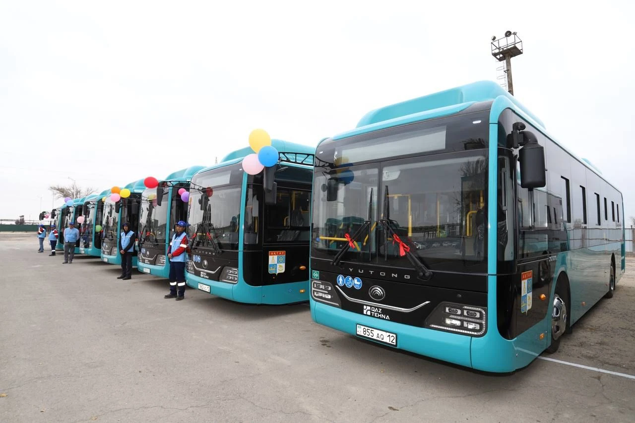 جاڭا اۆتوبۋستار جۇيتكيدى