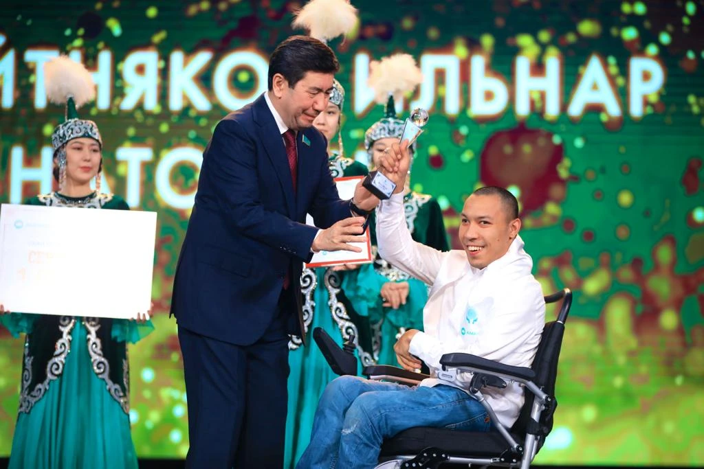 «جان شۋاق» سىيلىعى تاپسىرىلدى