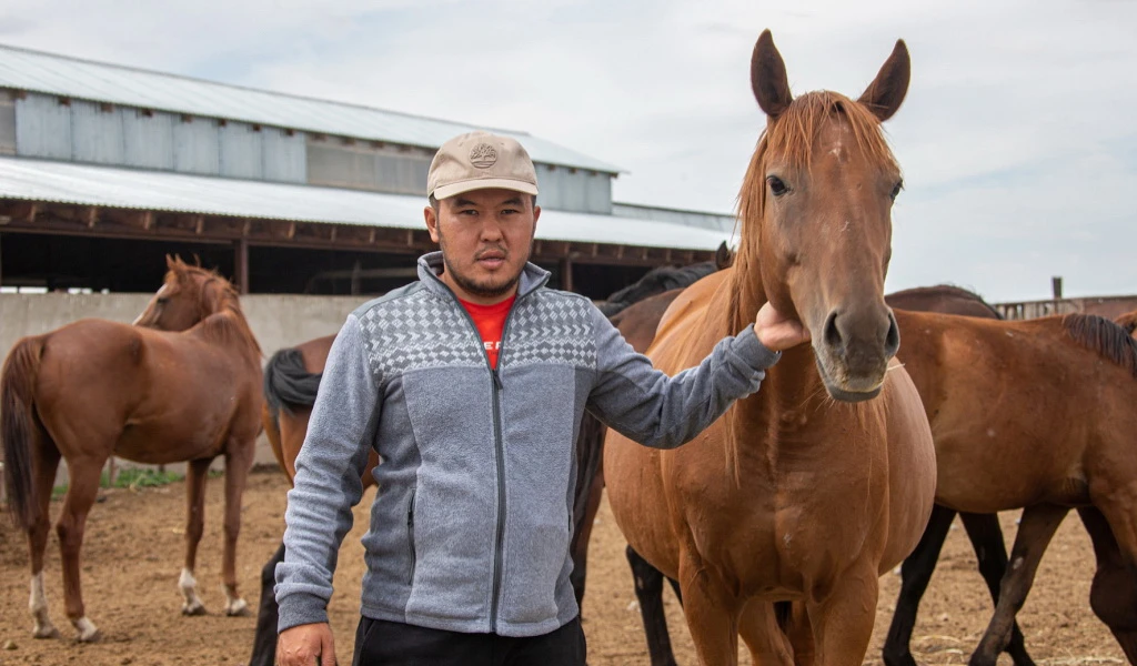 اتاكاسىپتى ارقاۋ ەتكەن