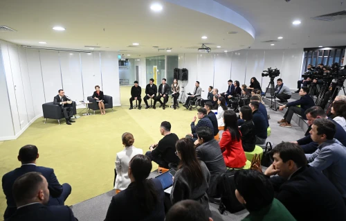 جاس ساراپشىلار كلۋبىنىڭ وتىرىسى ءوتتى