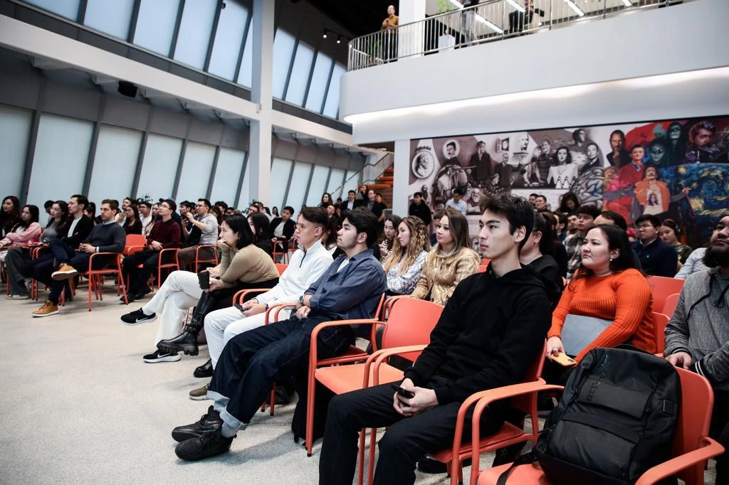 كۋرەرلەر IT ماماندىققا ماشىقتانادى