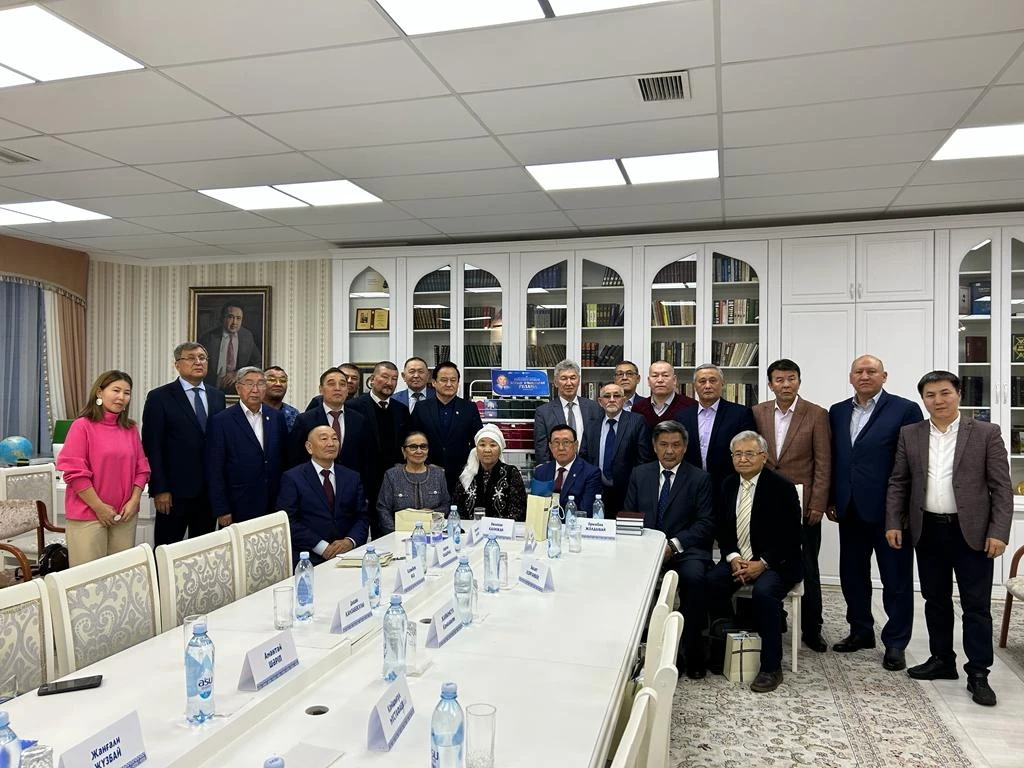 اكادەميك راحمانقۇل بەردىباي بيىگى