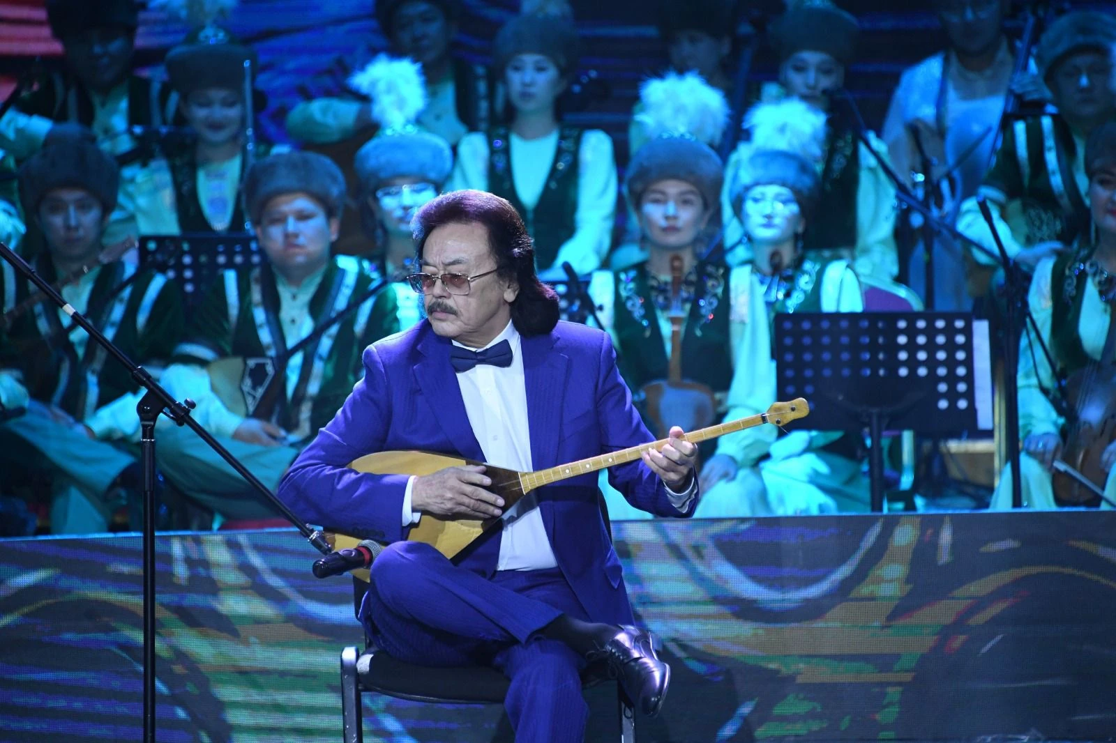 ونەردىڭ التىن ورداسى