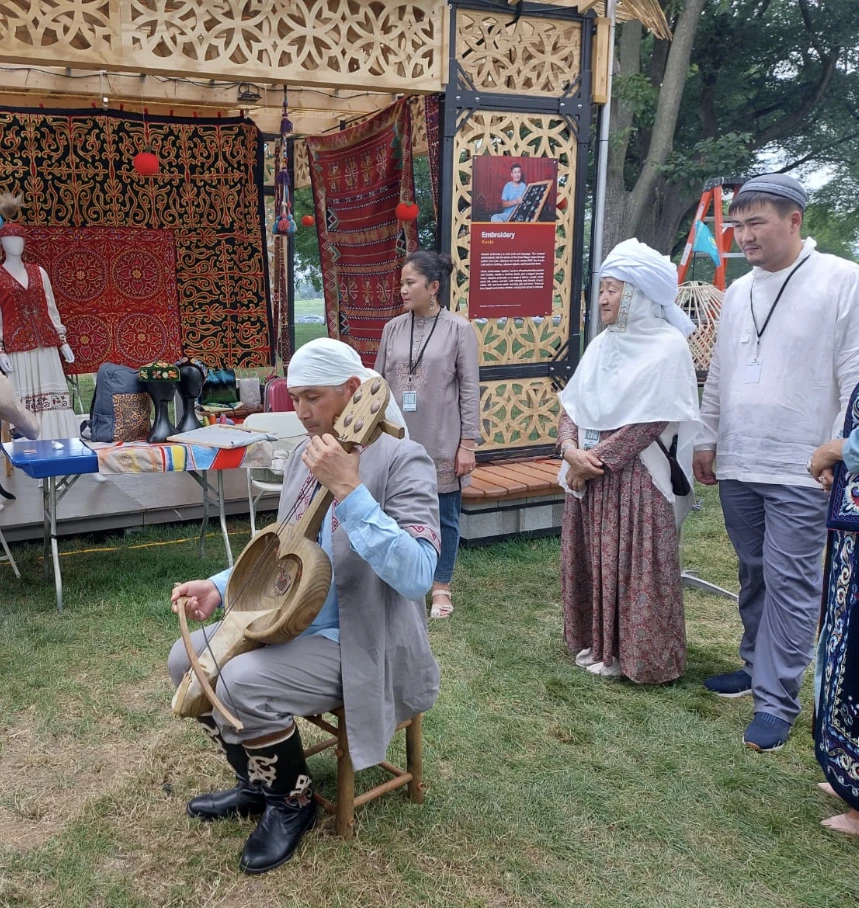 كوپ مۇرا قويمادا شاڭ باسىپ جاتىر