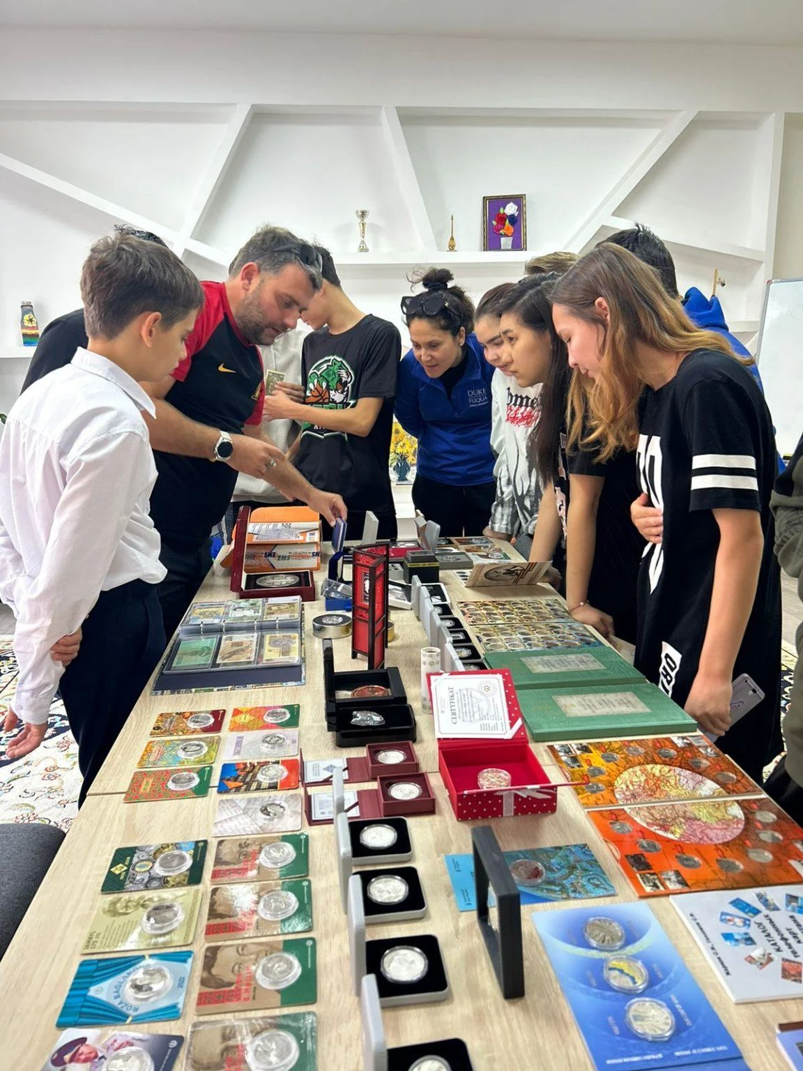 ارتەم جيناعان اقشا