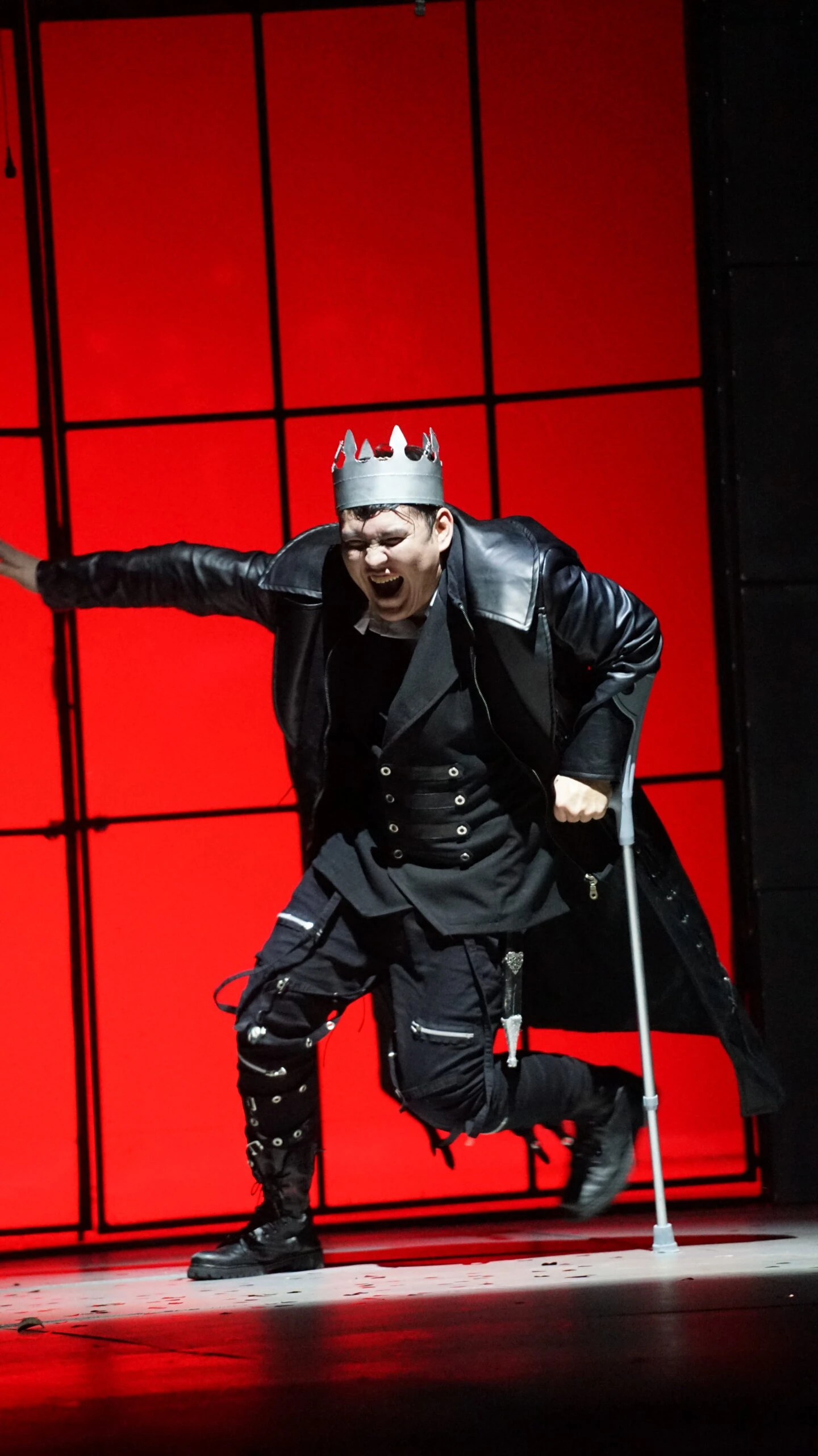 قاتىگەز ريچارد – قوعام تۋىندىسى