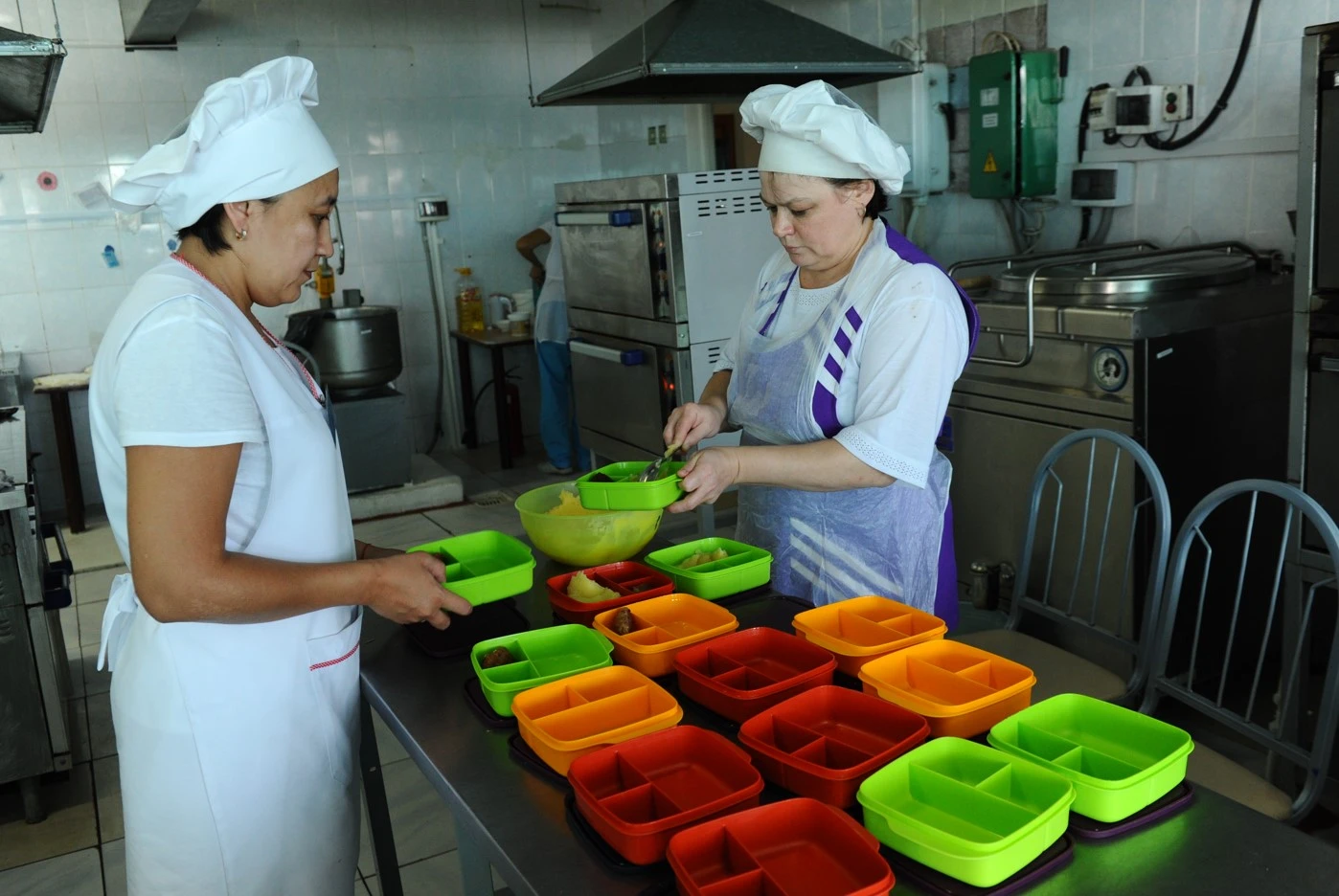 مەكتەپتە – ۇلتتىق تاعام