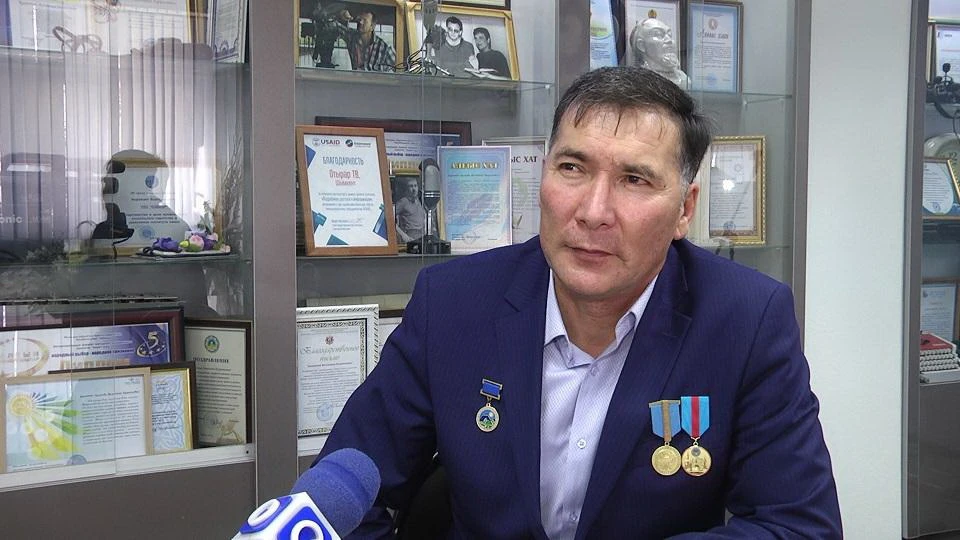 وتكەن كۇندە بەلگى بار