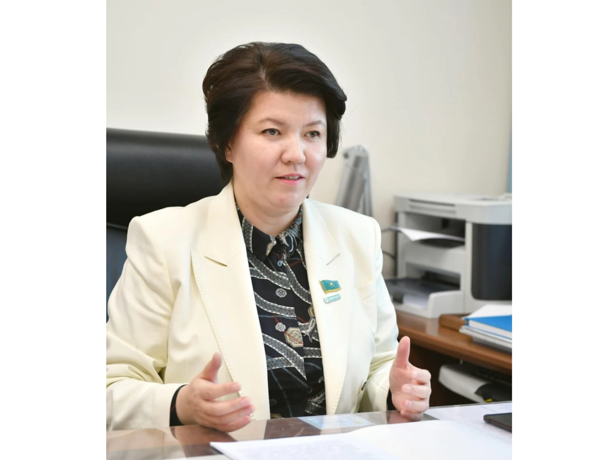 ادامي كاپيتالدى ارتتىرماي, ەكونوميكا دامىمايدى - دەپۋتات