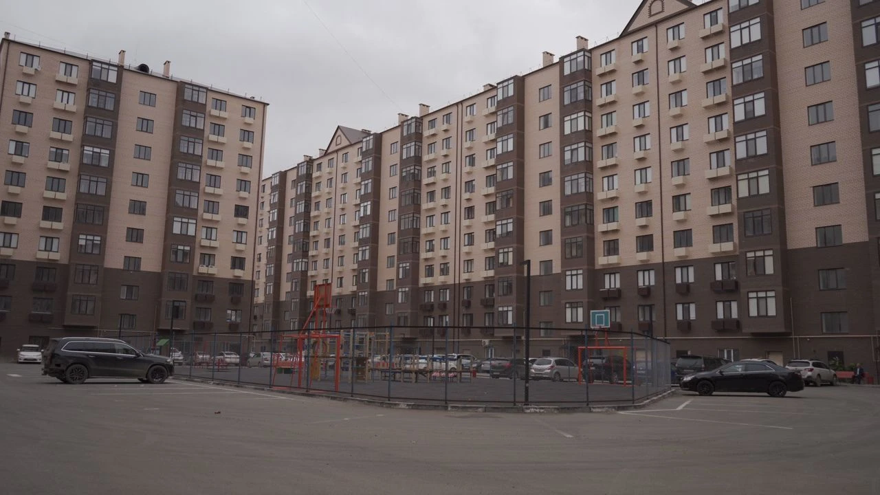 اپاتتى ۇيدەن – جاڭا پاتەرگە