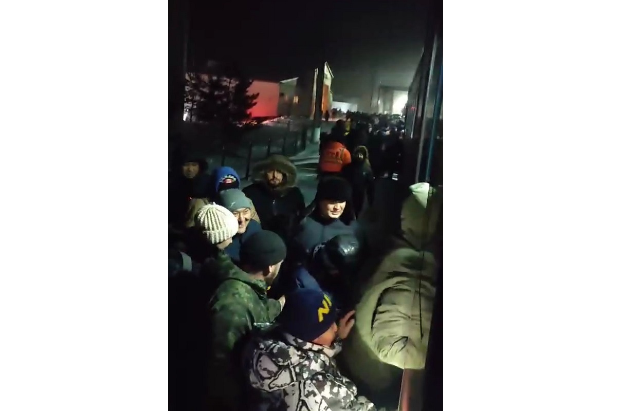 تەمىرجول اق