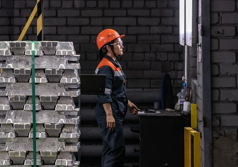 ەڭبەك ادامىنا – ايرىقشا كوڭىل