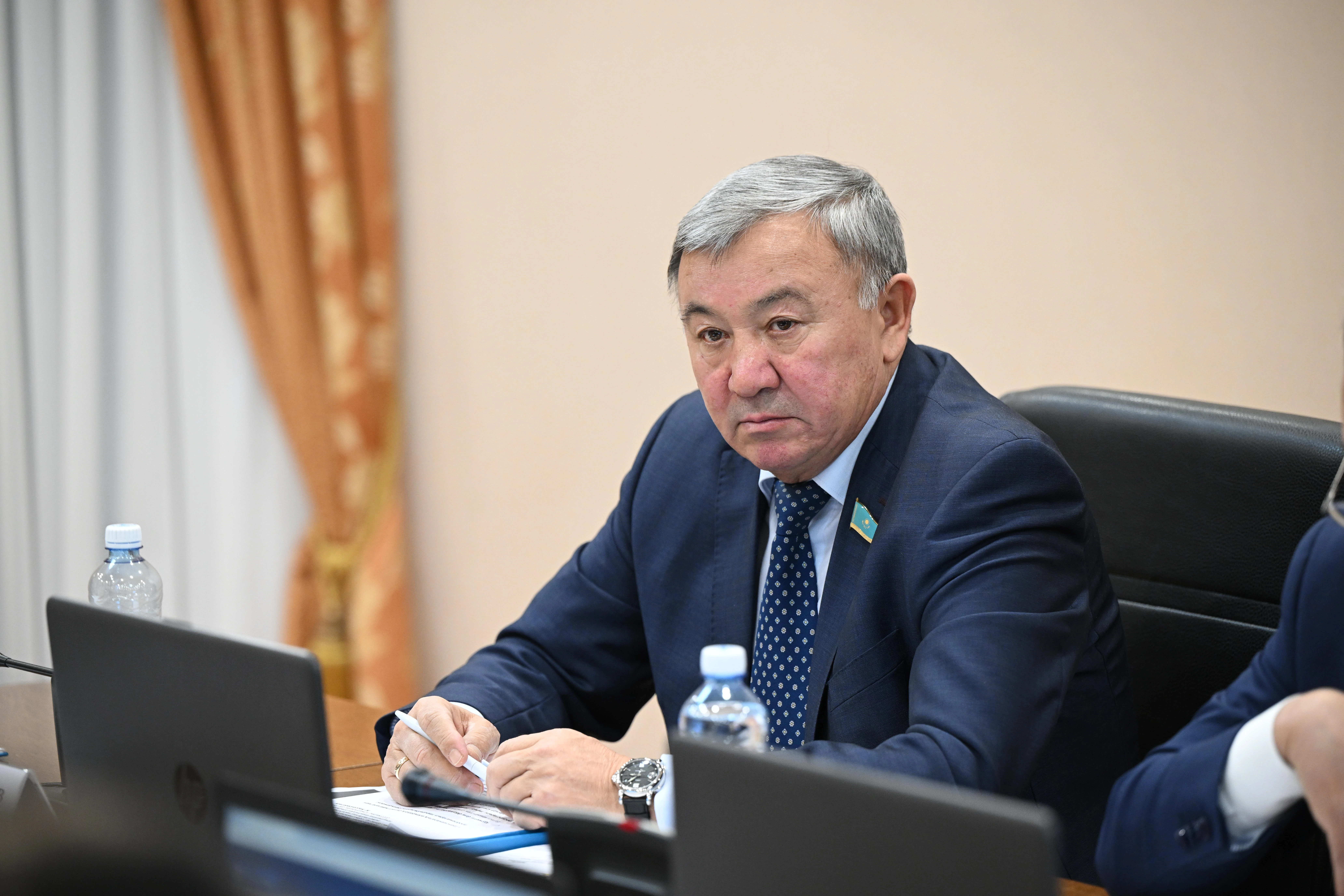 وتكەنگە – سالاۋات, بولاشاقتان  – ءۇمىت