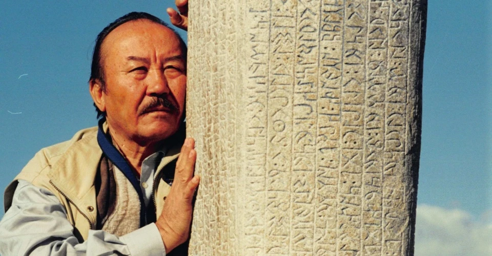 «روماندى 18 كۇندە جازدىم». حالىق جازۋشىسى تاڭداۋلى تۋىندىسى تۋرالى ايتتى