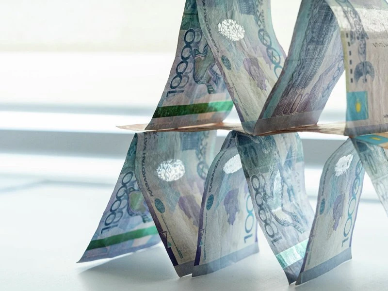 اقمولا وبلىسىندا قارجى پيراميداسىن قۇرعان الاياق سوتتالدى