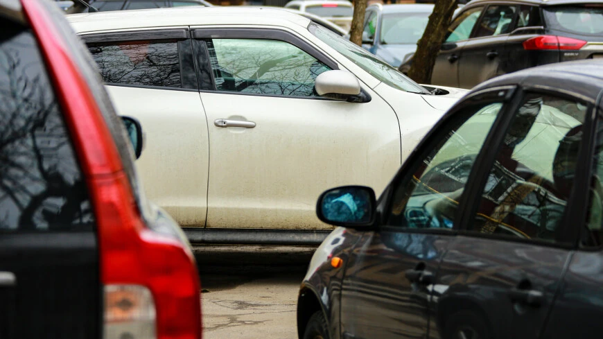 ەلىمىزدە وڭ جاق ءرۋلدى كولىكتەردى اكەلۋگە ۋاقىتشا تىيىم سالىندى