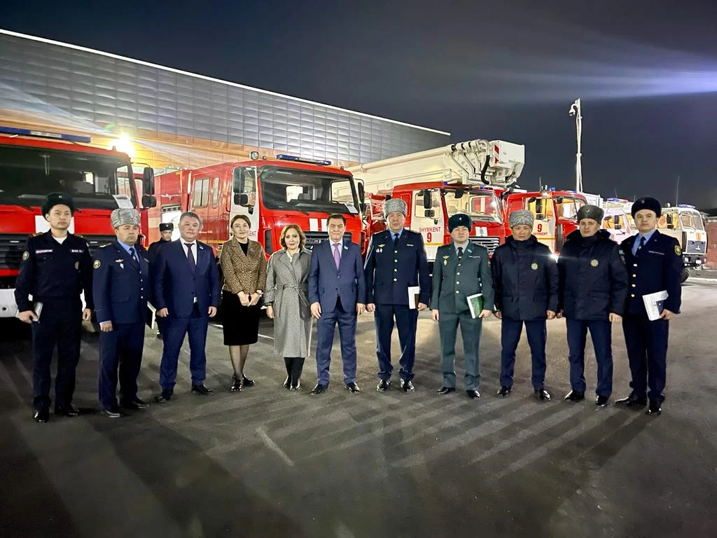 سەناتورلار شىمكەنت جولدارىن جوندەۋ جوسپارىمەن تانىستى