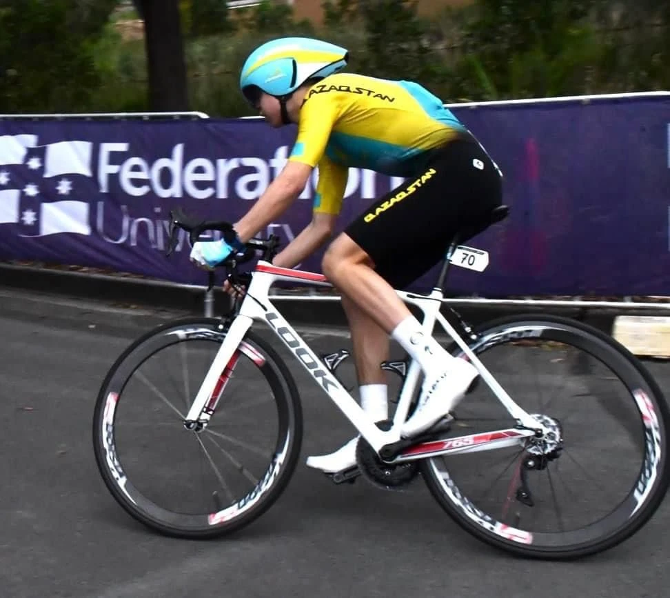 داستان ورداباي الەمدىك جارىستىڭ چەمپيونى اتاندى