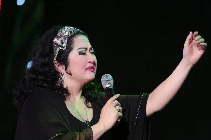 "قىزدىڭ جاسىن ەلەگەنىنە راحمەت". 60 جاسقا تولعان ماقپال ءجۇنىسوۆا پرەزيدەنتكە العىس ايتتى