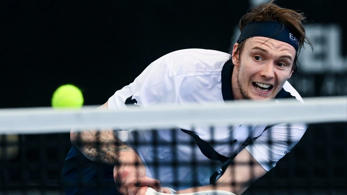 جارتىلاي فينالدا ءسۇرىندى