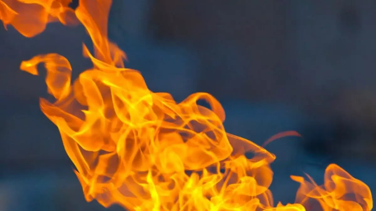 «دەنەسىنىڭ 81%-ىن كۇيىك شالدى»: اتىراۋدا ەر ادام ءوزىن ورتەپ جىبەرگەن